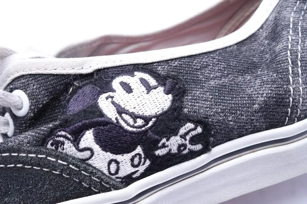 Vans Disney 100 Shoes Mens Size 11.5 Black Suede Mickey Donald Sneakers